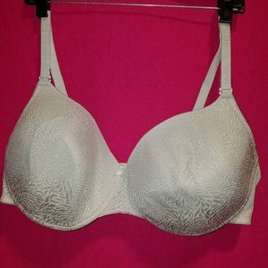 Q-T Intimates 6621 Wireless White Bra (T=24)